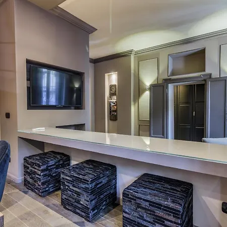 Carlo Goldoni Luxury Flat 3pax Wifi * Milan